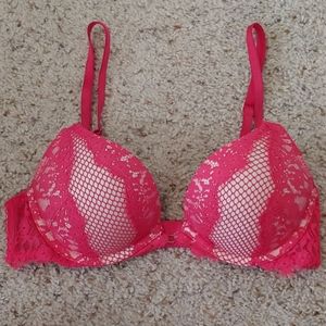 Victoria's Secret Bombshell Plunge 32B Bra